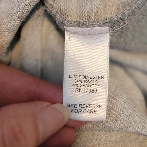 C Active Heathered Gray Knit 3/4 Sleeve Hoodie w/ Button Detail at Hem/Hip - Picture 10 of 11